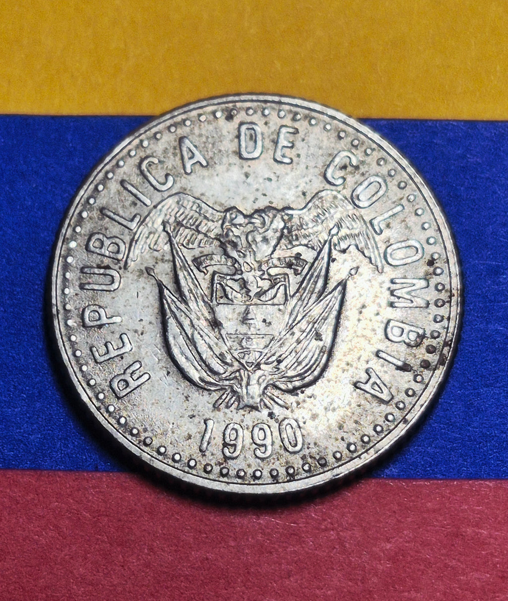 1990 Republic of Colombia 10 Pesos — Cold War / Republic — Andean Condor Coat of Arms — F+ to VF