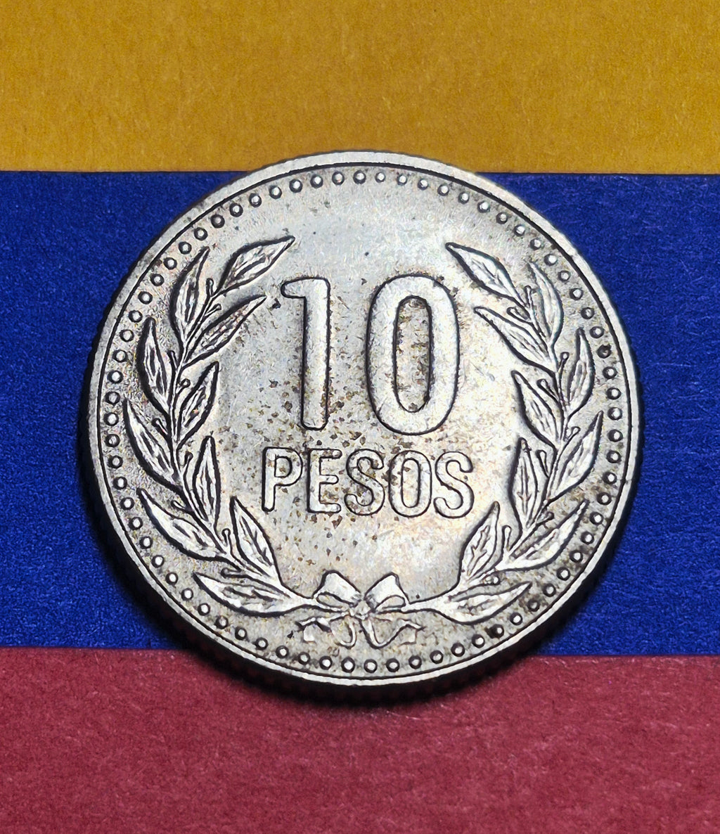 1990 Republic of Colombia 10 Pesos — Cold War / Republic — Andean Condor Coat of Arms — F+ to VF