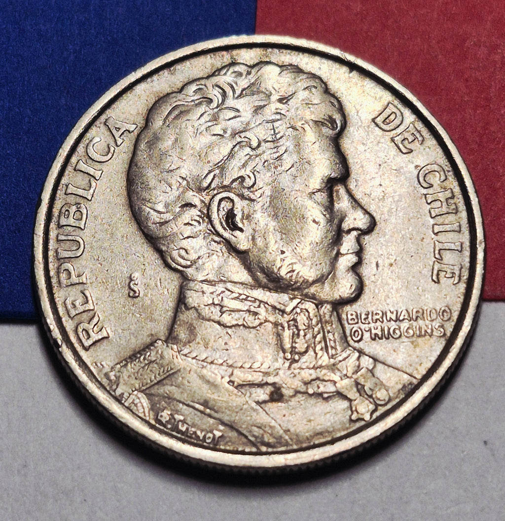 1975 Republic of Chile 1 Peso — Cold War / Republic — Bernardo O'Higgins — Extra Fine