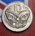 1989 New Zealand 10 Cents — Elizabeth II / Maori Koruru Carved Head — Copper-Nickel — Very Fine