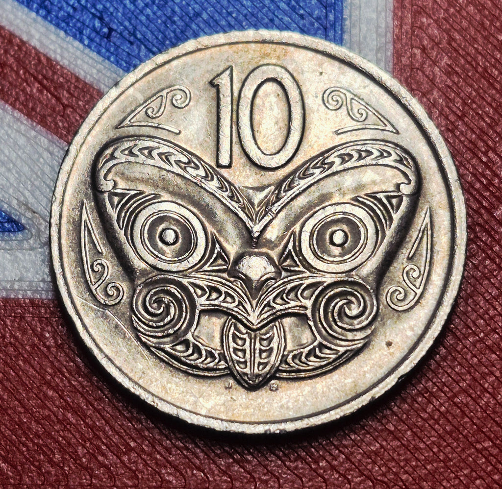 1975 New Zealand 10 Cents — Elizabeth II / Maori Koruru Carved Head — Copper-Nickel — VF+
