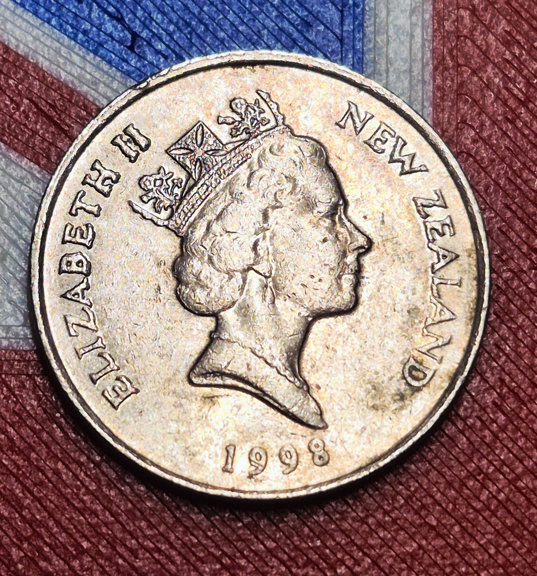 1998 New Zealand 5 Cents — Elizabeth II / Tuatara — Living Fossil — Copper-Nickel — EF