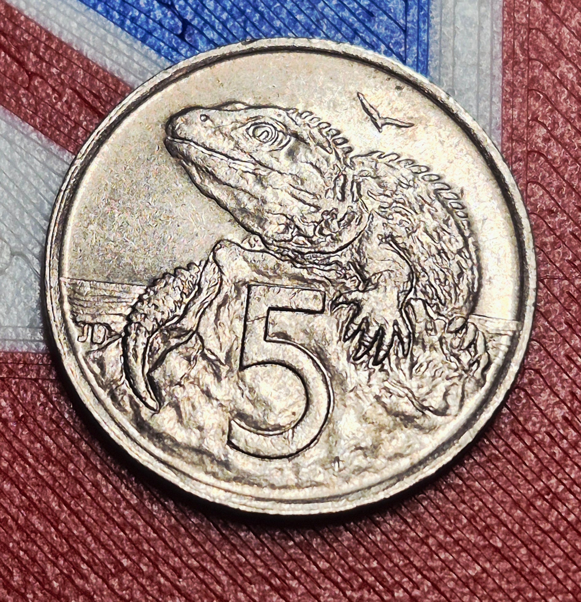 1998 New Zealand 5 Cents — Elizabeth II / Tuatara — Living Fossil — Copper-Nickel — EF