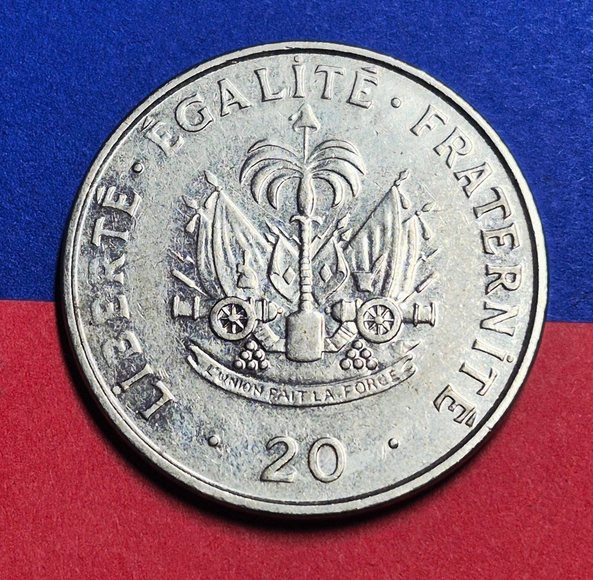 1995 Haiti 20 Centimes — Republic of Haiti / Charlemagne Peralte — National Arms — Very Fine