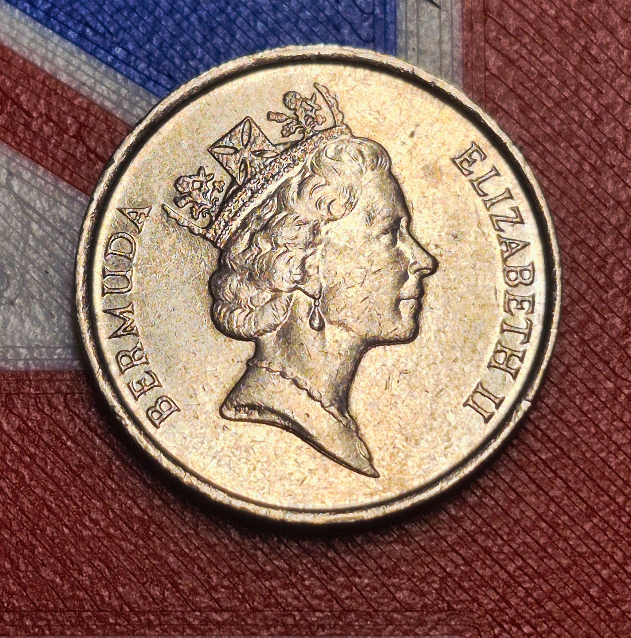 1988 Bermuda 5 Cents — Elizabeth II / Queen Angelfish — Copper-Nickel — VF+ to EF